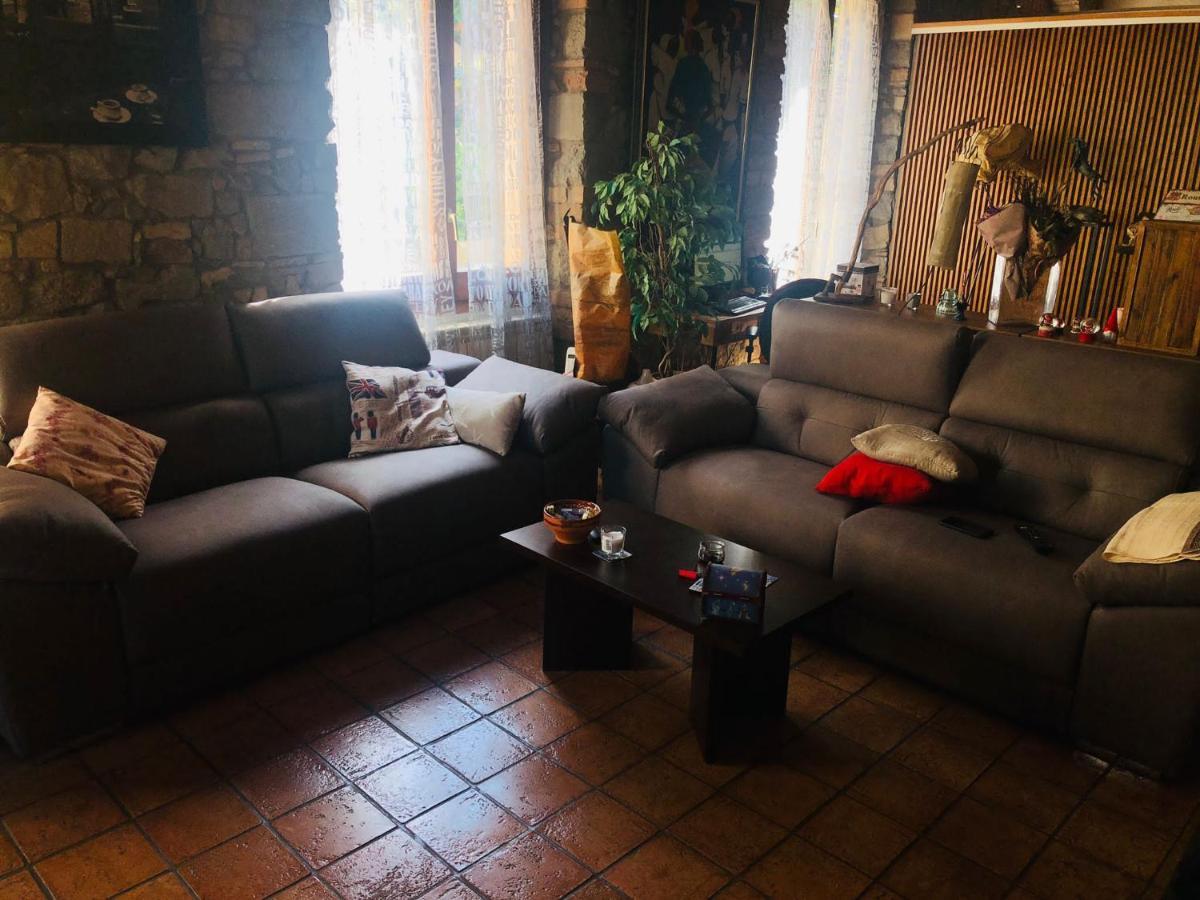 Apartmán Habitacio Polivalent Al Centre De Manresa Exteriér fotografie